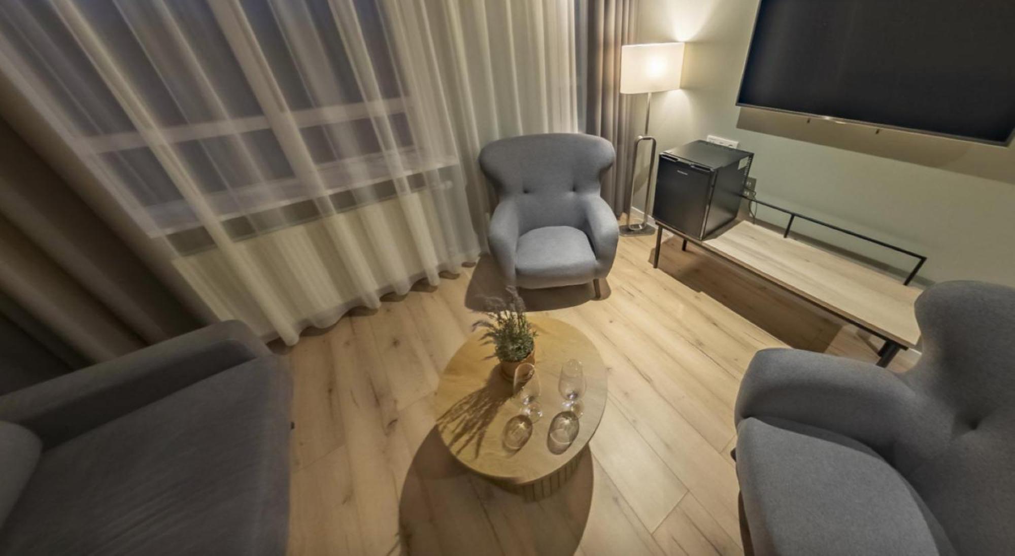 Hotel Varmaland מראה חיצוני תמונה
